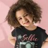 11017 Camiseta Infantil Selfie y Cámara Vintage