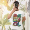 Camiseta de "BE COOL" con Diseño Retro