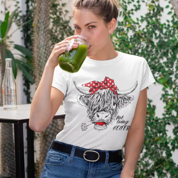 Camiseta “Not Today Heifer” con Vaca Estilizada