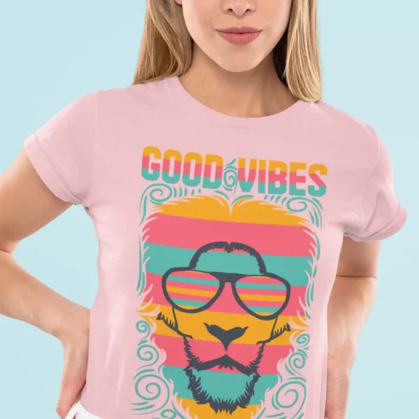 Camiseta León "Good Vibes" Retro Colorido