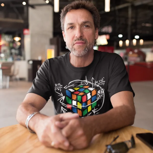 Camiseta Rubik Cubo - Diseño Matemático y Retro