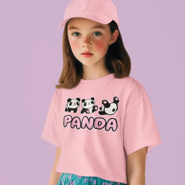 Camiseta de Pandas con Texto "PANDA"
