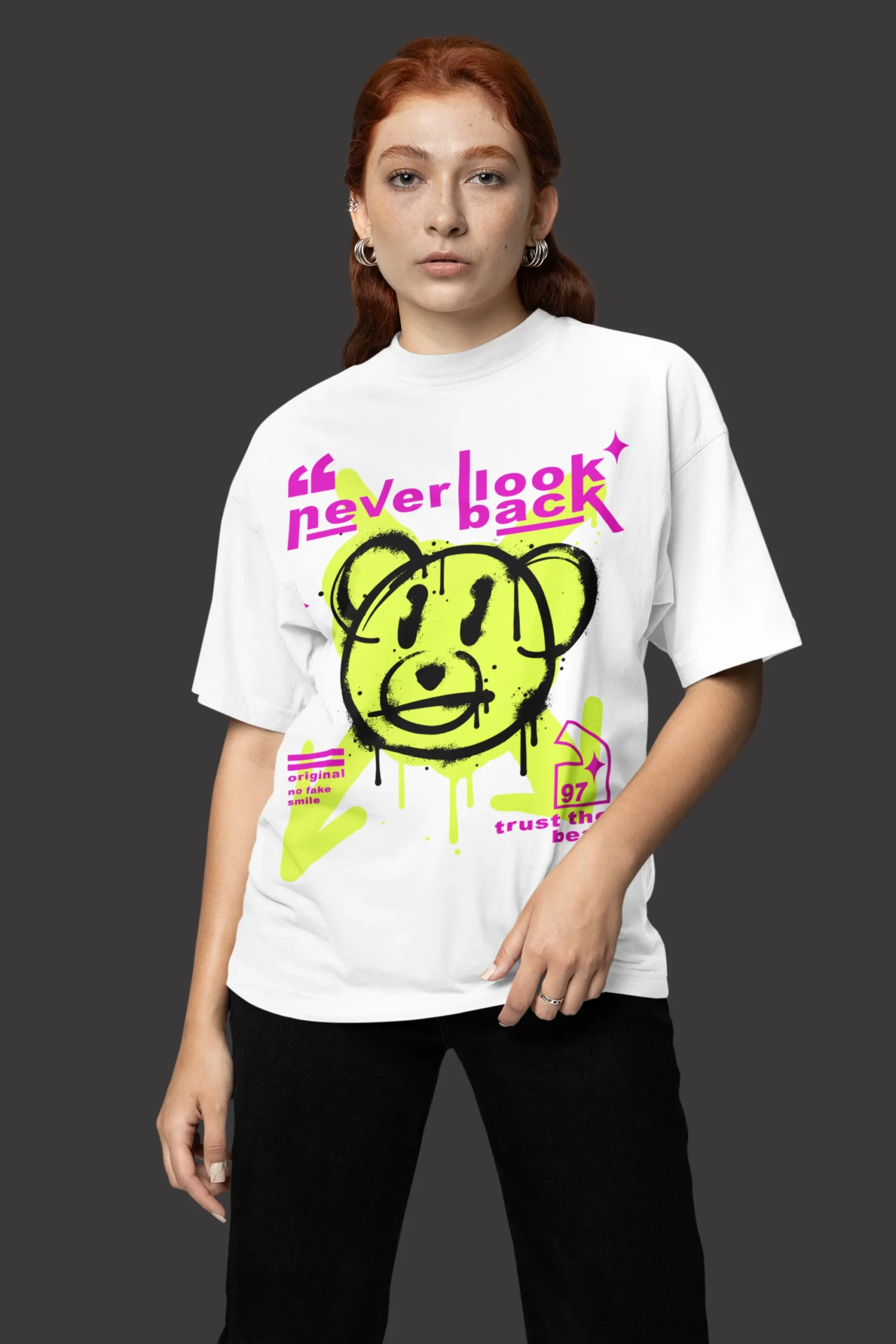 Oversize Graffiti "Never Look Back" Oso