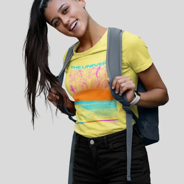 Camiseta Urbana "The Universe" Retro Futurista