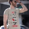 12079 Camiseta "Think Run Fast" - Estilo Deportivo