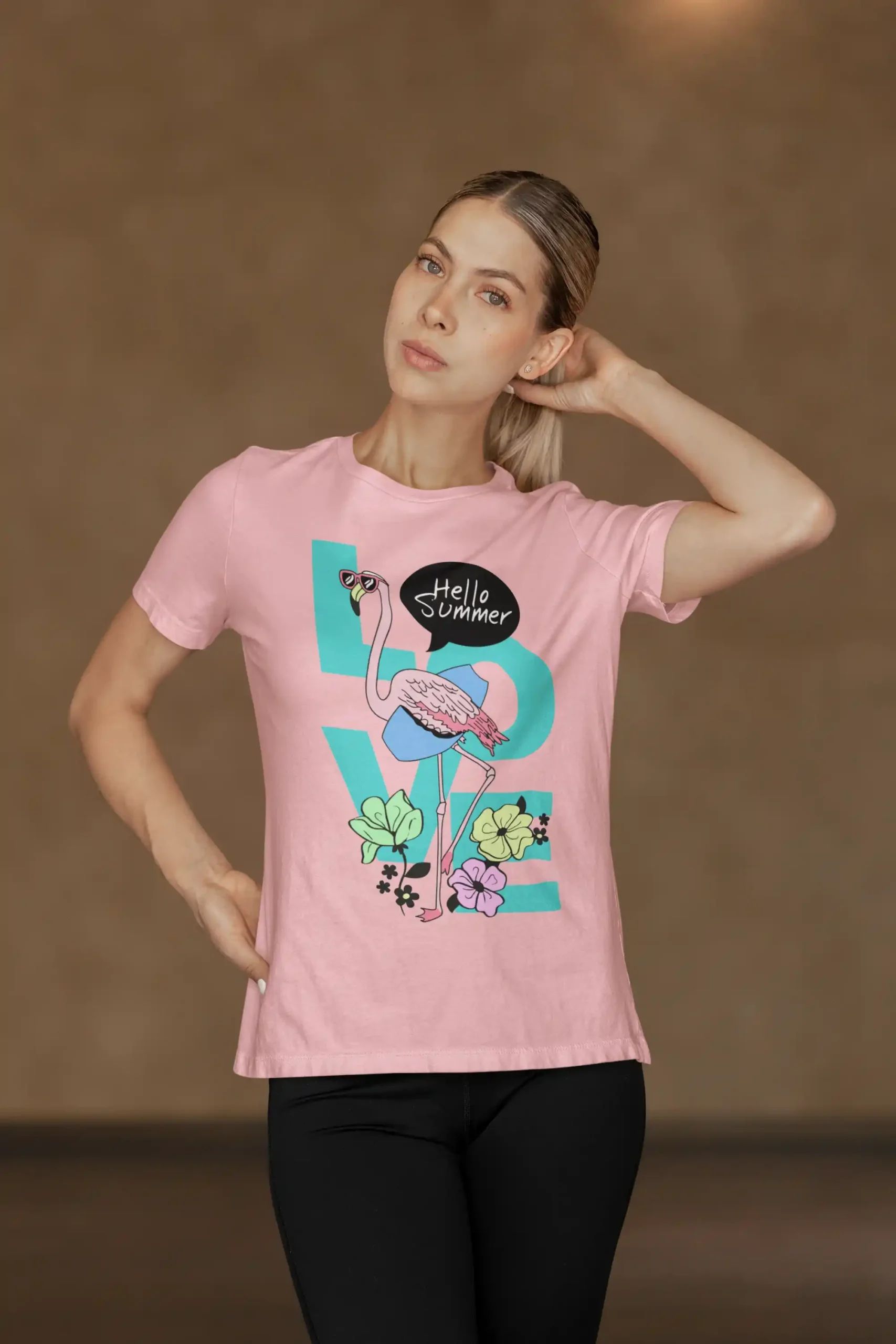Camiseta de Flamingo "Hello Summer" con Flores