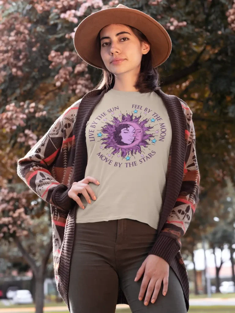 Camiseta de Sol y Luna con Frase Mística