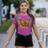 Camiseta de Mariposa Monarca con Flores