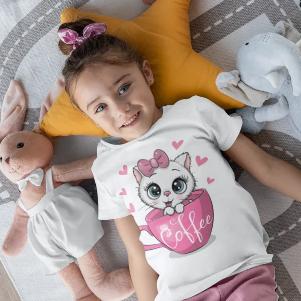 Camiseta de Gatita en Taza "Coffee"