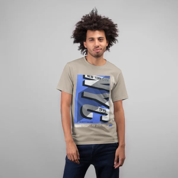 Camiseta de diseño con la palabra NYC