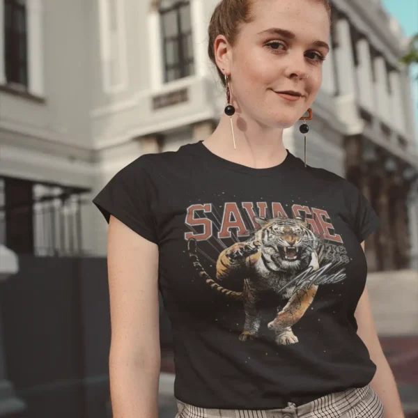 Camiseta "Savage" con Diseño de Tigre