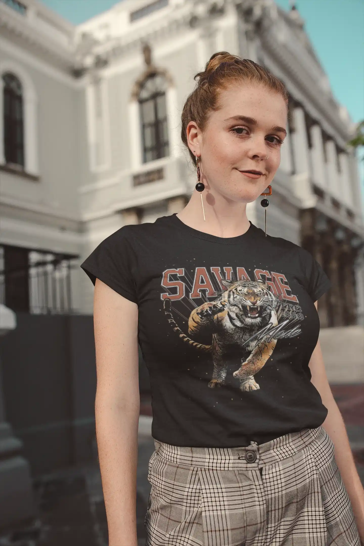 Camiseta "Savage" con Diseño de Tigre